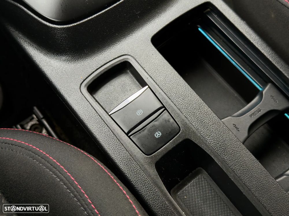 Ford Focus SW 1.5 TDCi ST-Line - 19