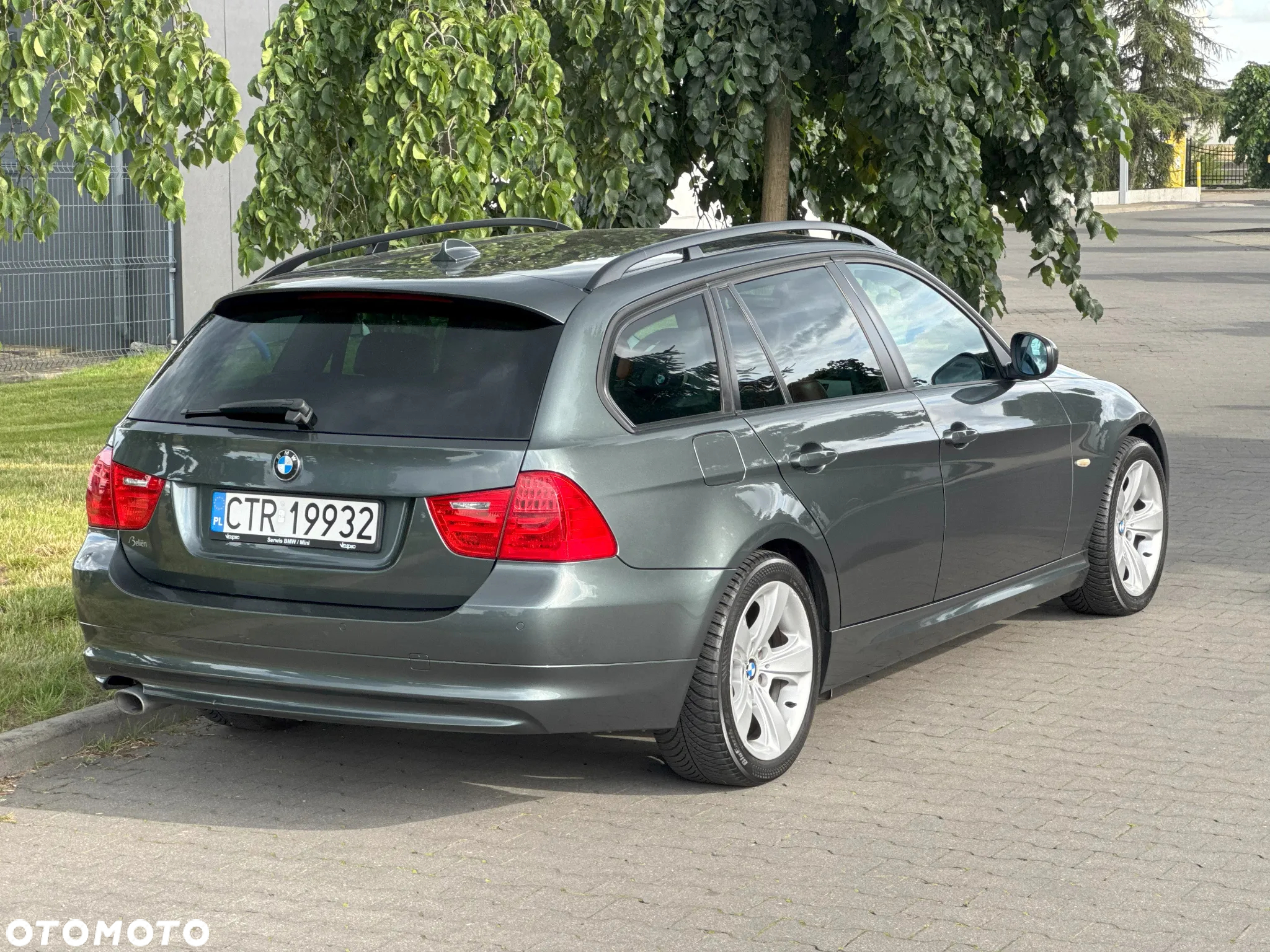 BMW Seria 3 318d DPF Touring - 4