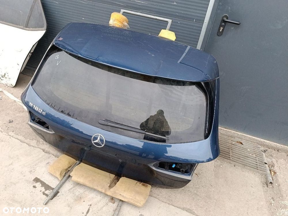 MERCEDES B W247 KLAPA BAGAŻNIKA - 4
