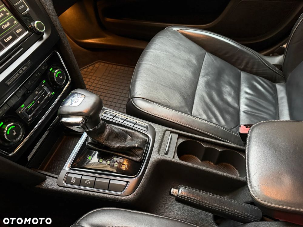 Skoda Superb 2.0 TDI L&K DSG - 14