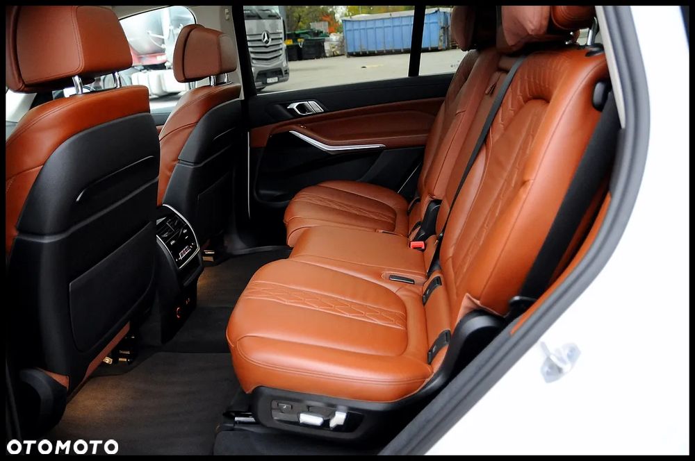 BMW X7 M50d sport - 27
