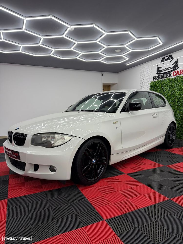 BMW 118 d Pack M - 2