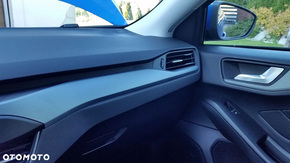 Ford Focus 1.0 EcoBoost Trend Edition - 28