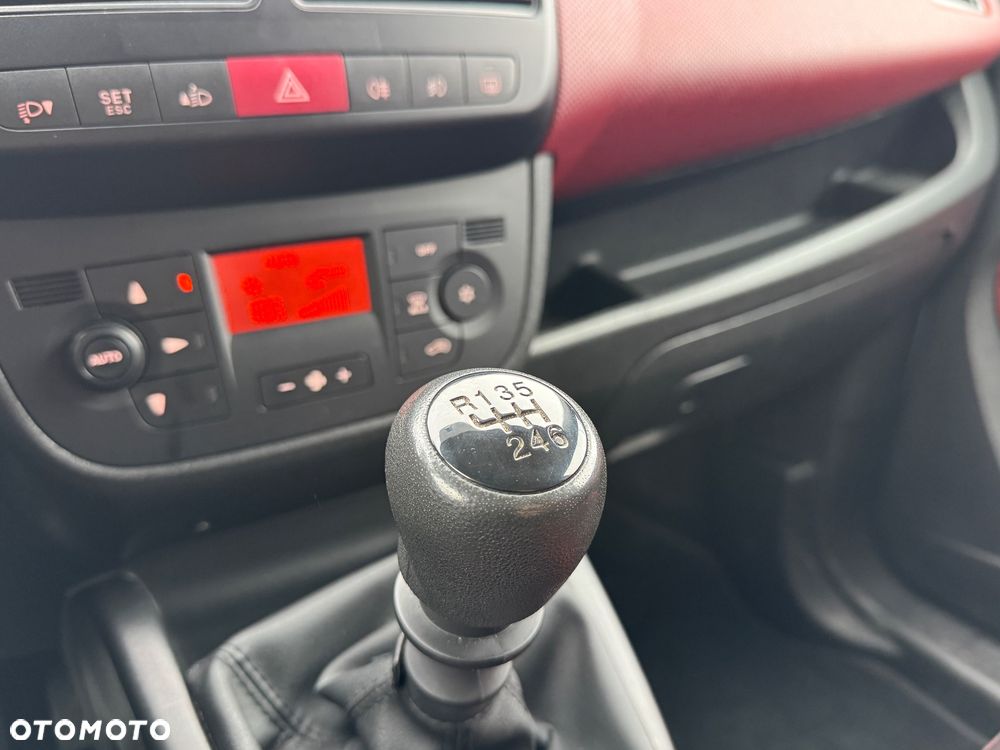 Fiat DOBLO - 22