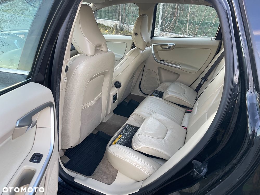 Volvo XC 60 D5 AWD Summum - 5