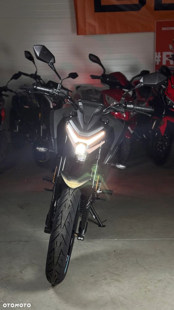 CFMoto NK - 8