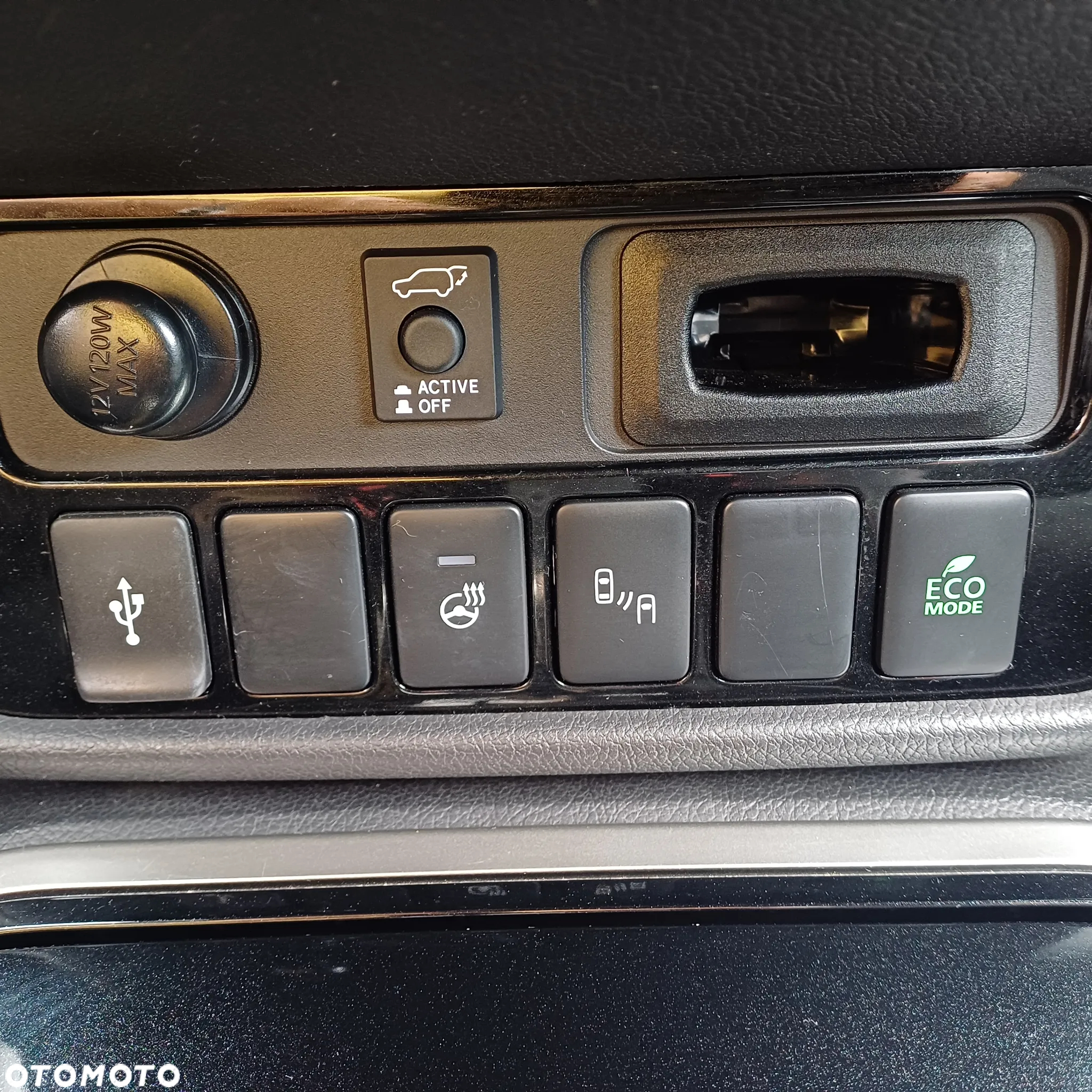 Mitsubishi Outlander - 30