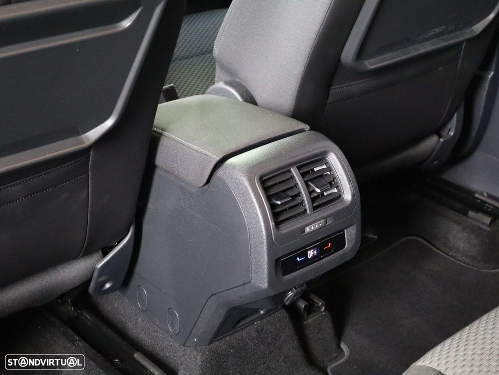 VW Touran 2.0 TDI Confortline DSG - 20