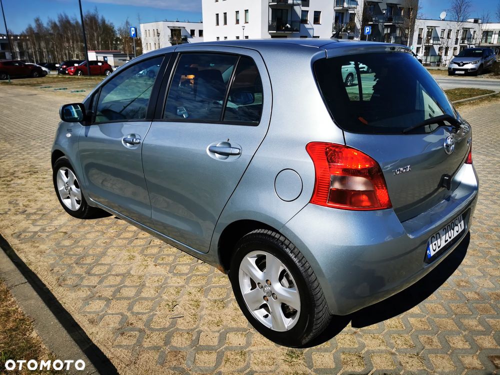Toyota Yaris 1.3 Sol - 23
