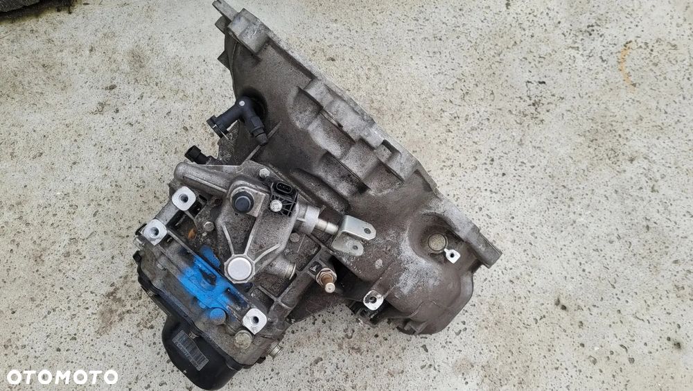 Skrzynia biegów Opel Corsa E 1,3 CDTI 5-bieg manual 2017r E394 - 1