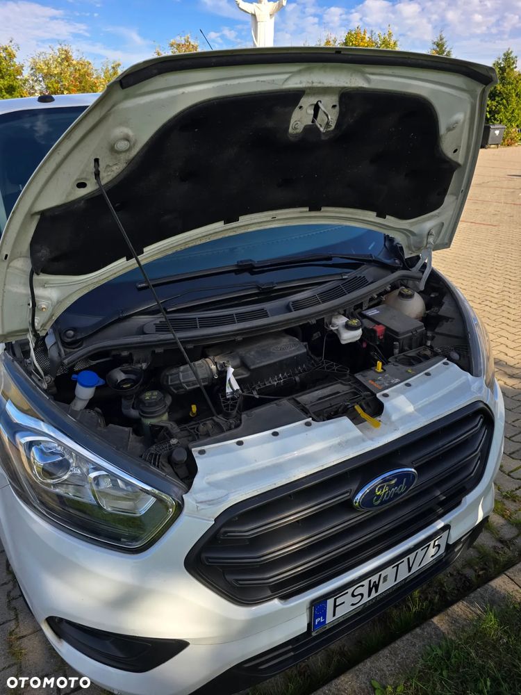 Ford Custom - 22