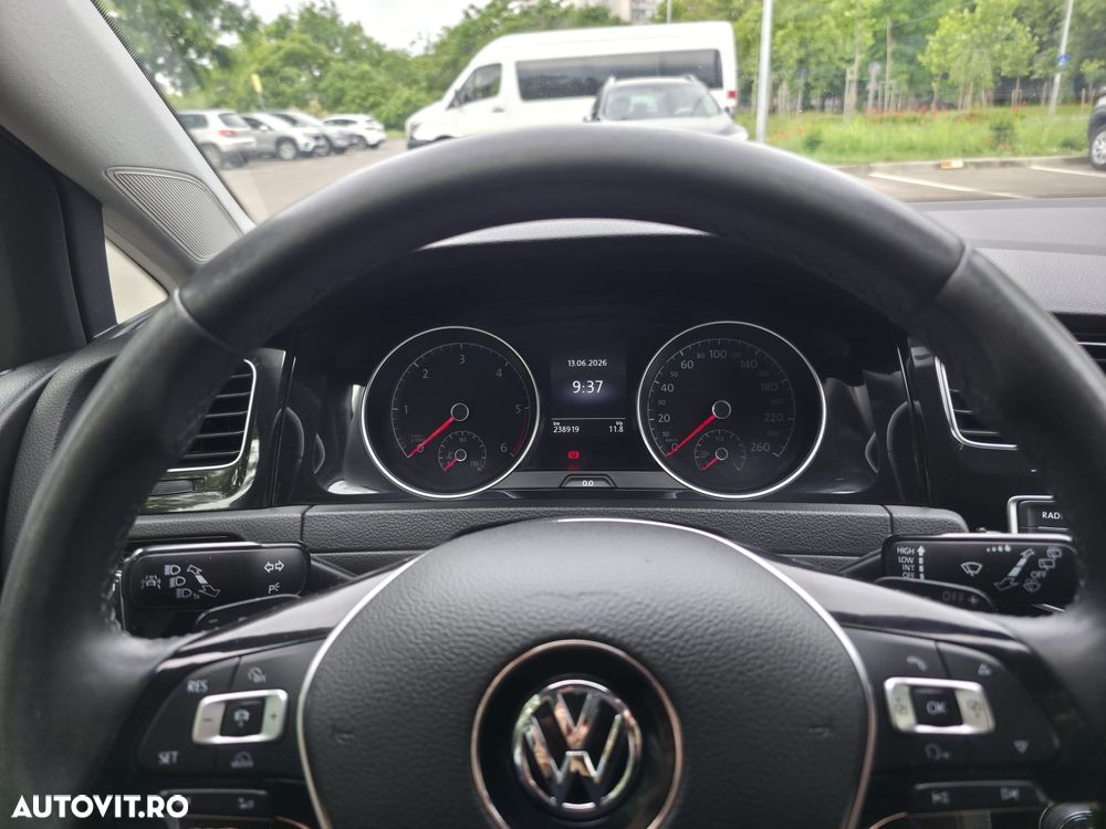 Volkswagen Golf - 15