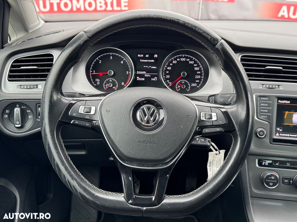 Volkswagen Golf 1.6 TDI BlueMotion Technology Lounge - 10