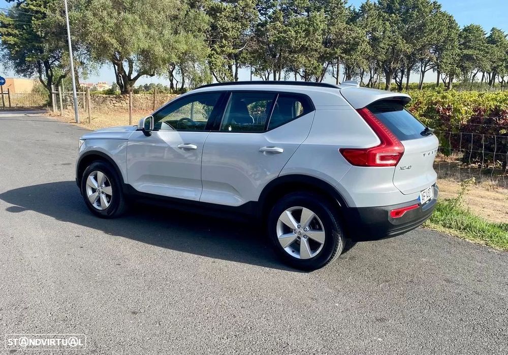 Volvo XC 40 2.0 D3 Momentum - 4