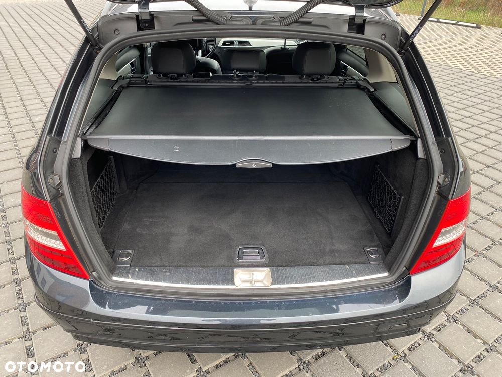 Mercedes-Benz Klasa C 180 T CDI Avantgarde Edition - 20