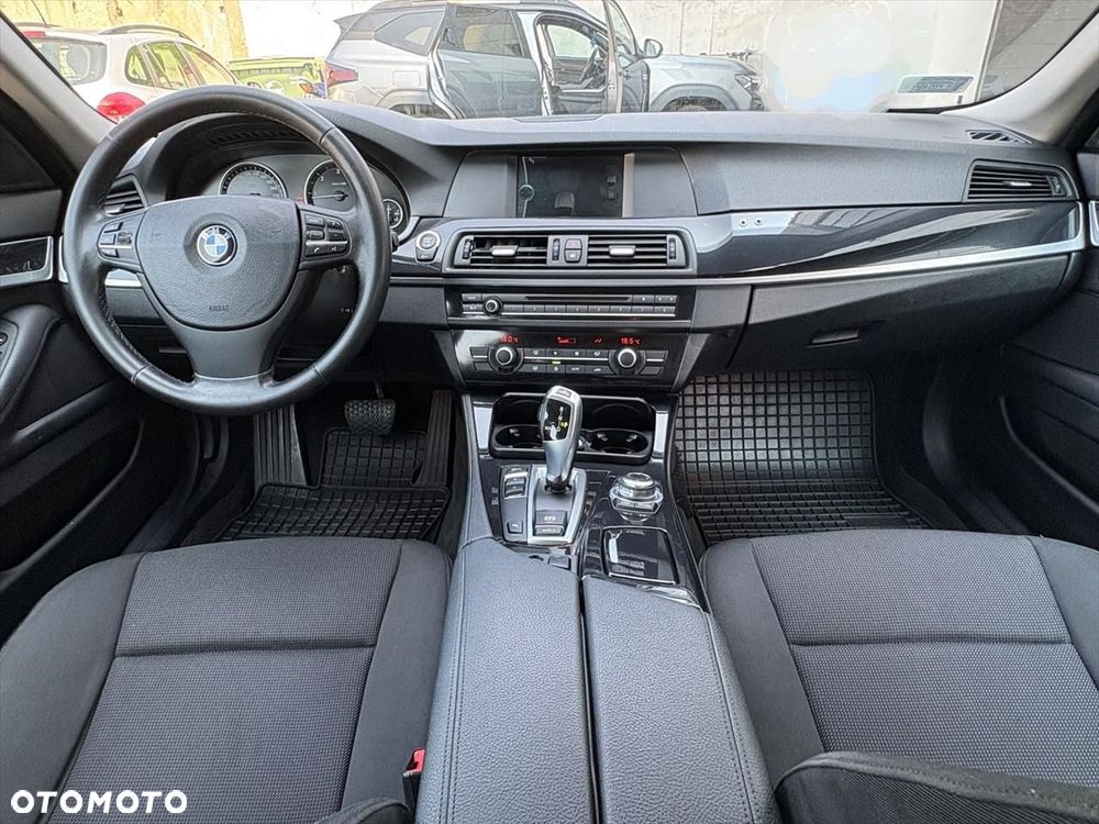 BMW Seria 5 520d - 7