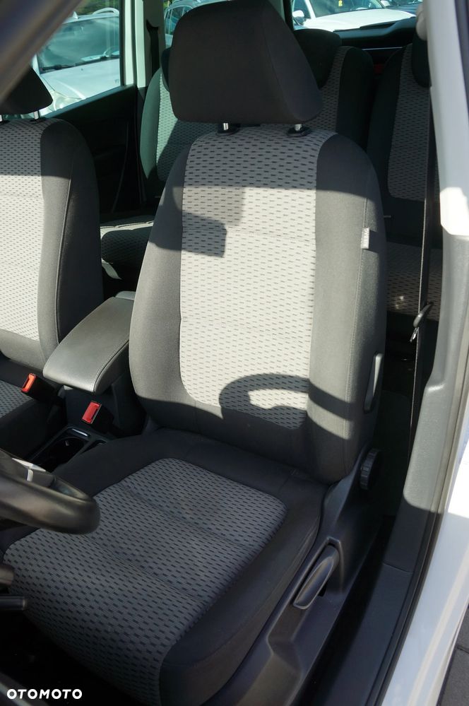 Volkswagen Sharan 2.0 TDI 4MOTION Blue Motion Life - 23