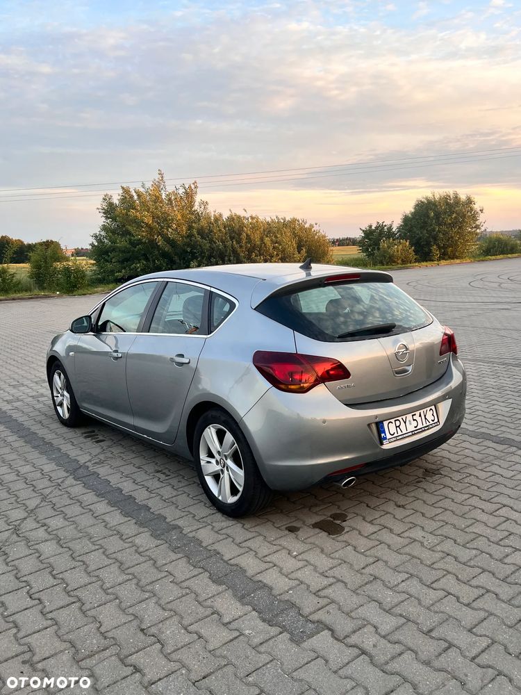 Opel Astra 1.6 T Sport - 4
