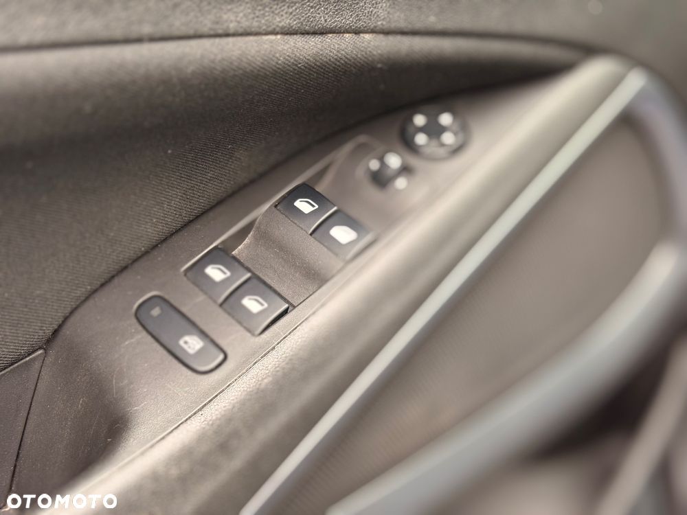 Opel Crossland X 1.2 Innovation - 11