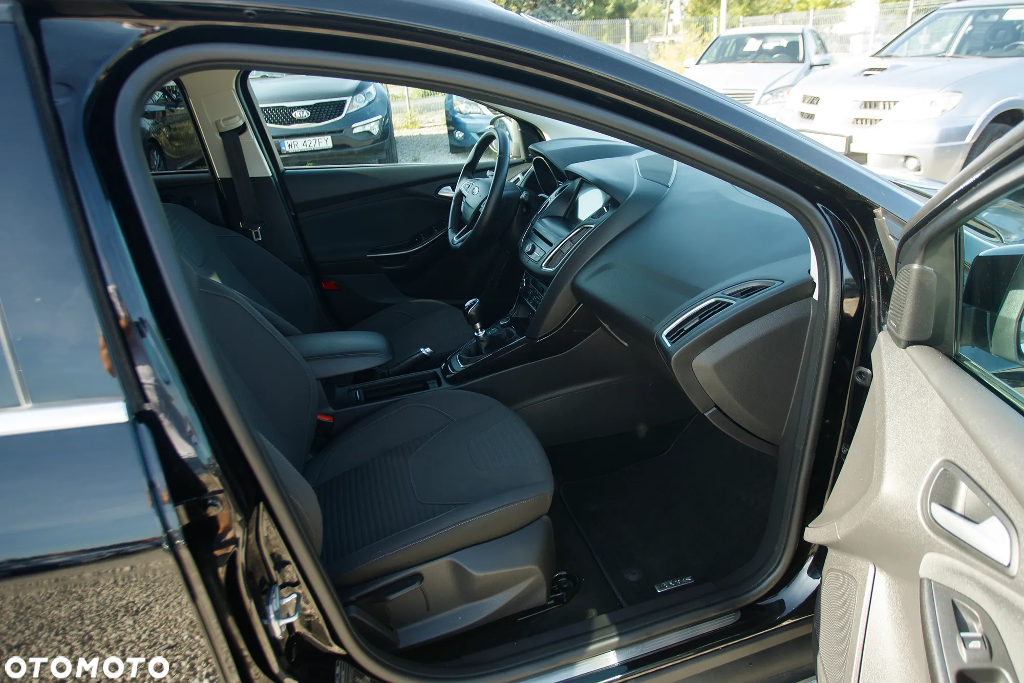Ford Focus Turnier 1.5 EcoBoost Start-Stopp-System TITANIUM - 20