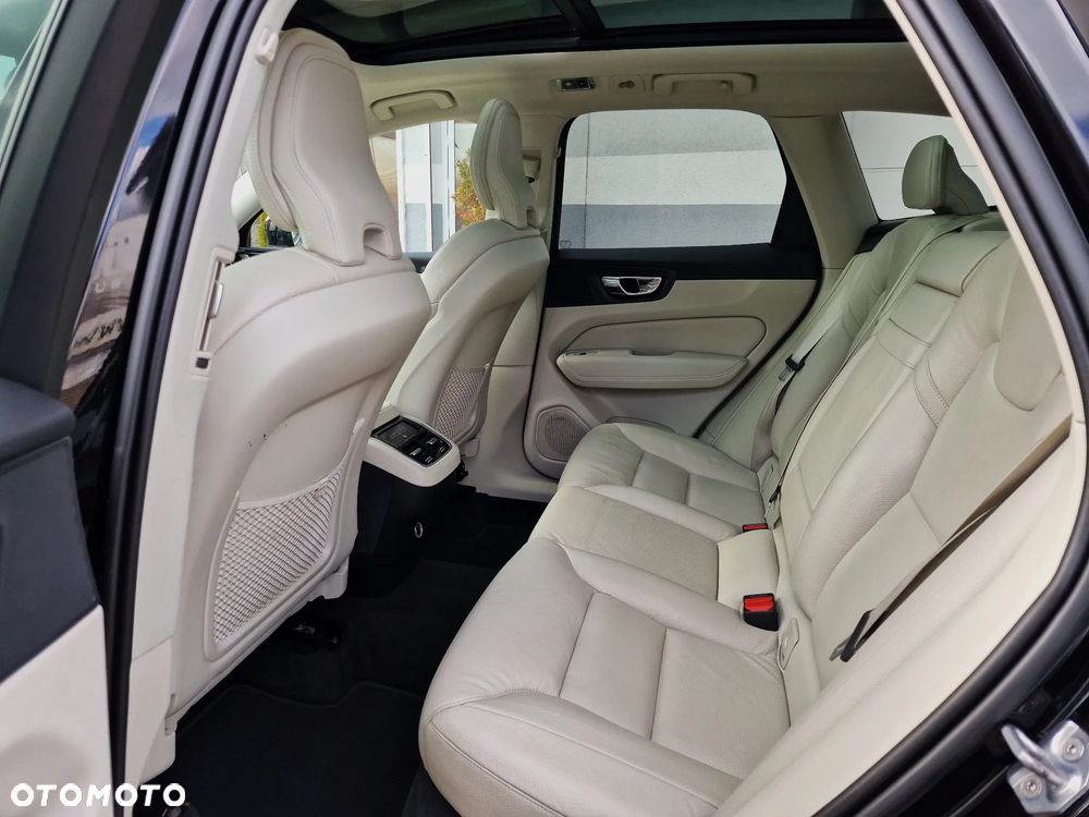 Volvo XC 60 D4 Inscription - 22