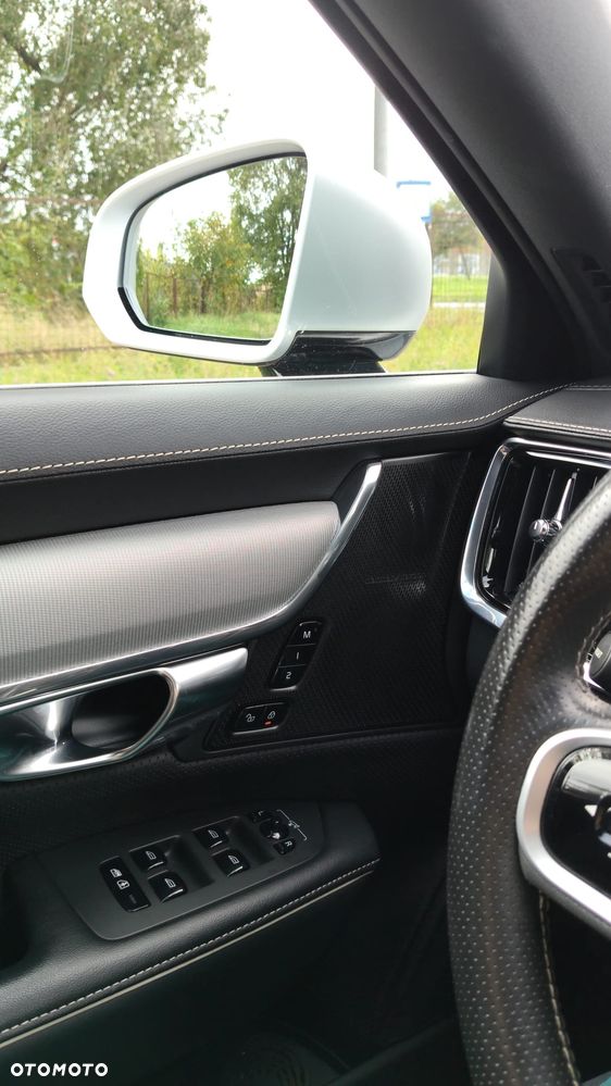 Volvo V90 D5 AWD R-Design - 23