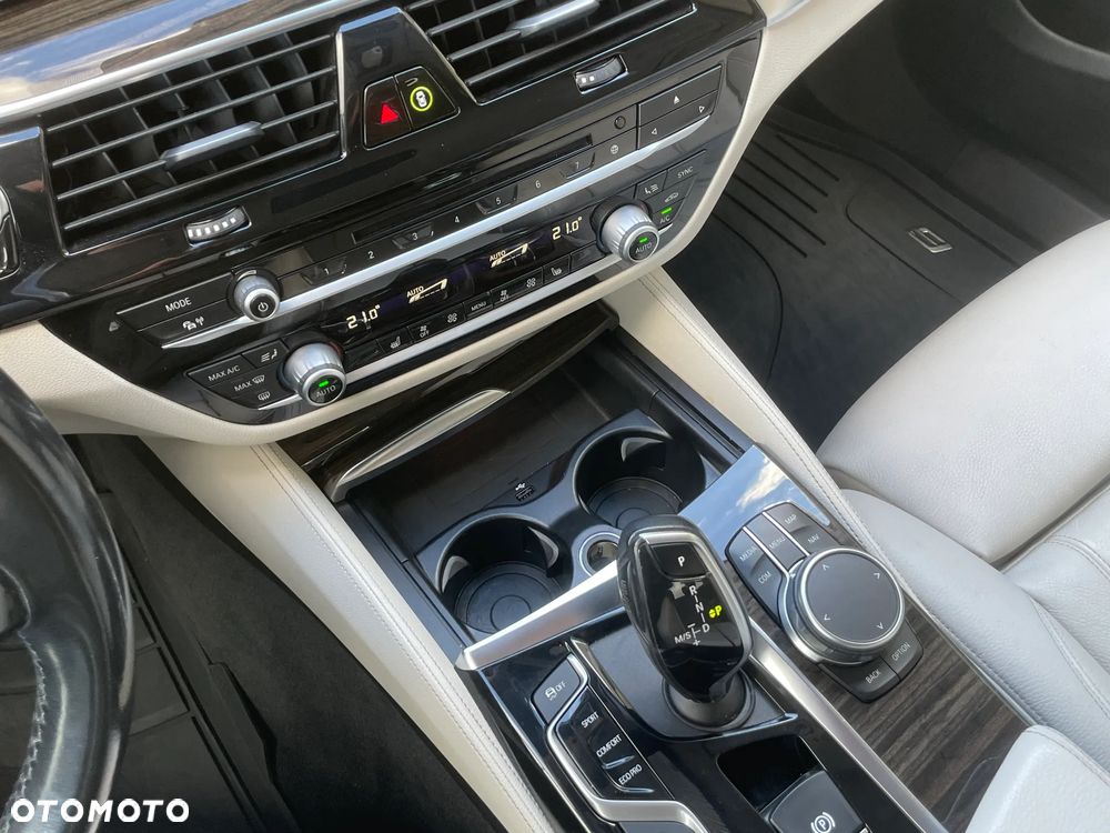 BMW 6GT 2019
