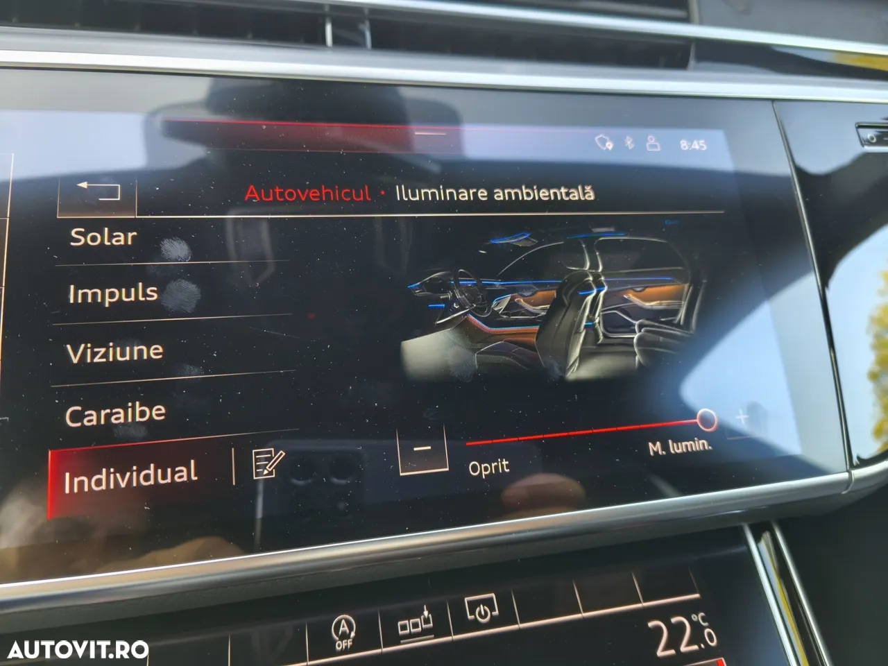 Audi A8 - 30