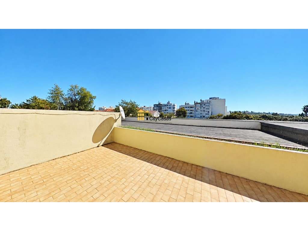 T3 C/ Terraço e Garagem em Águas Santas - Grande imagem: 2/30