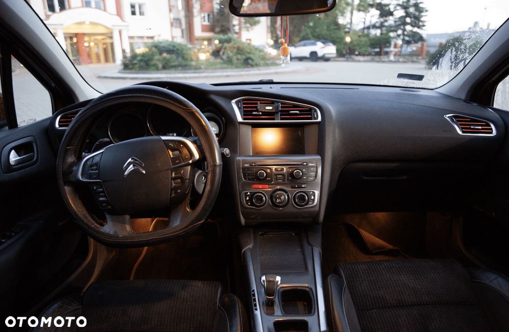 Citroen C4 2011 photo 5