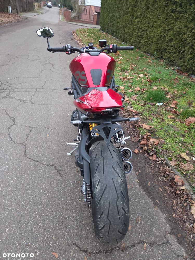 Triumph Street Triple - 21