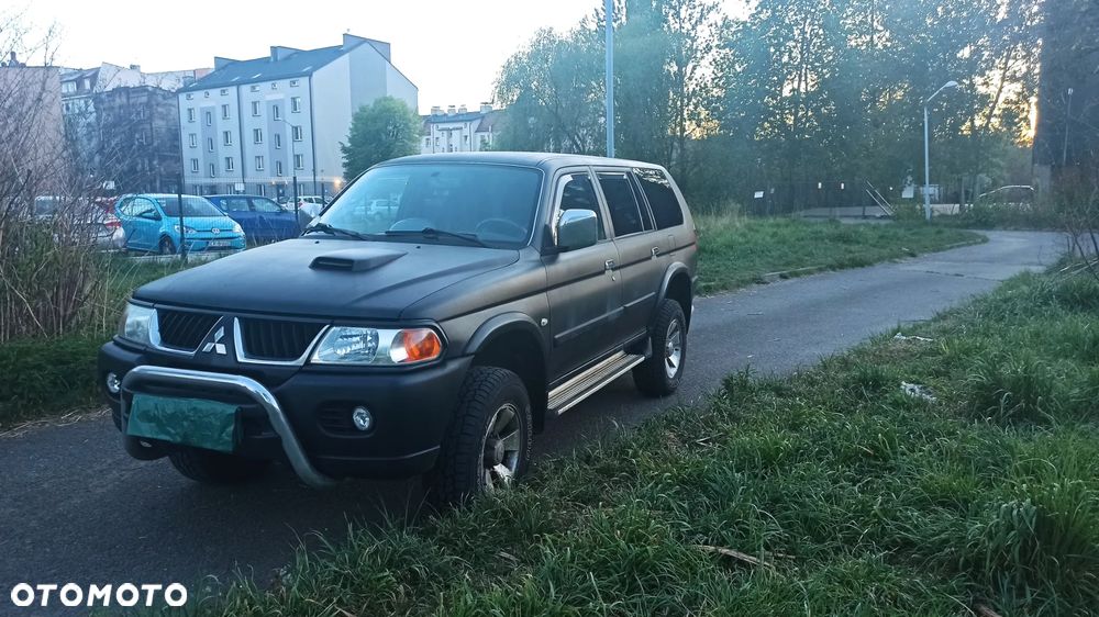 Mitsubishi Pajero Sport - 5