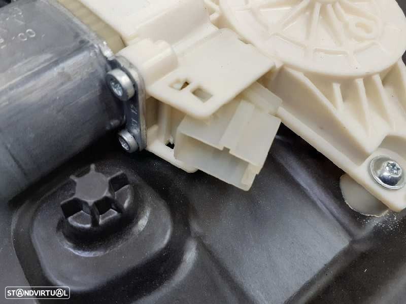 ELEVADOR DE VIDRO FRONTAL DIREITO MERCEDES-BENZ CLASSE A 2013 - 2