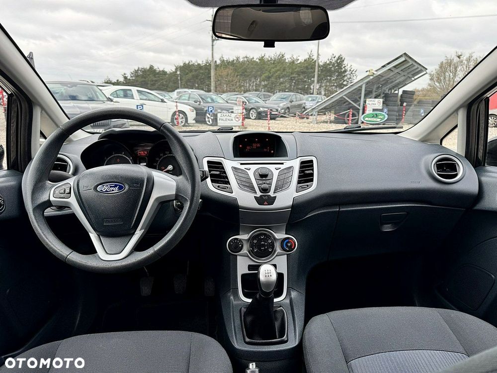 Ford Fiesta - 13