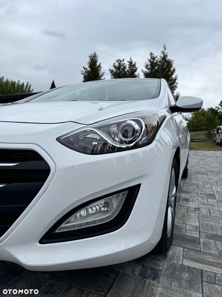 Hyundai i30 blue 1.6 CRDi Classic - 9