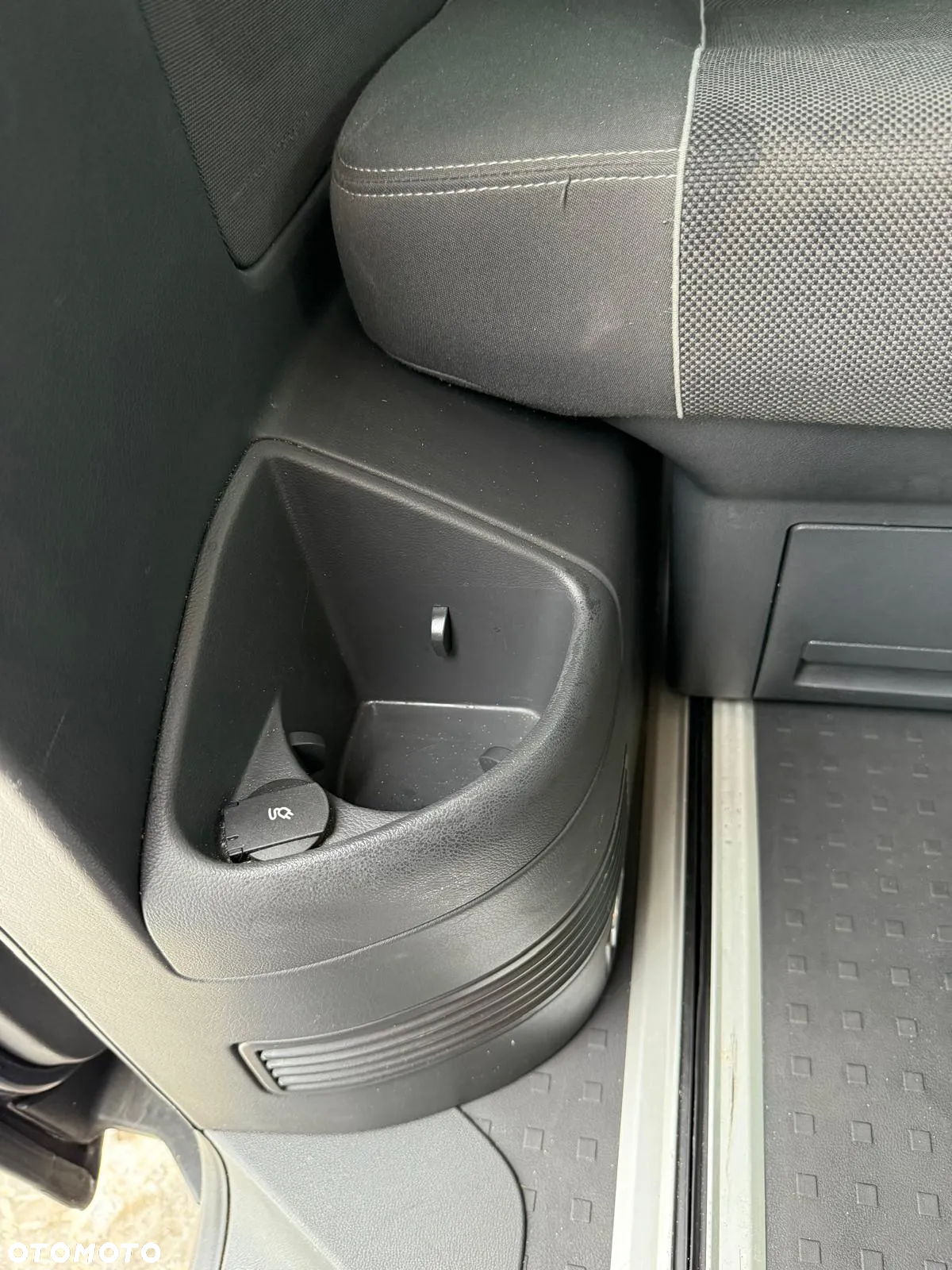 Volkswagen Multivan - 25