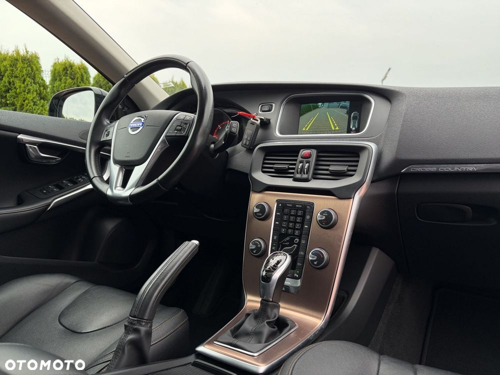 Volvo V40 Cross Country D4 Geartronic Summum - 16