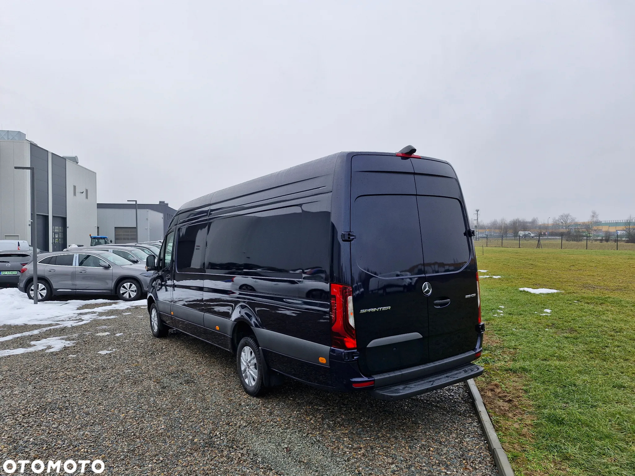Mercedes-Benz Sprinter 319 - 7