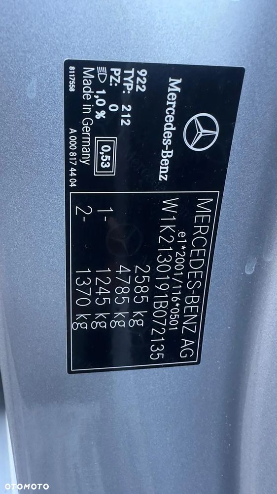 Mercedes-Benz Klasa E 300 d 4Matic 9G-TRONIC AMG Line - 36