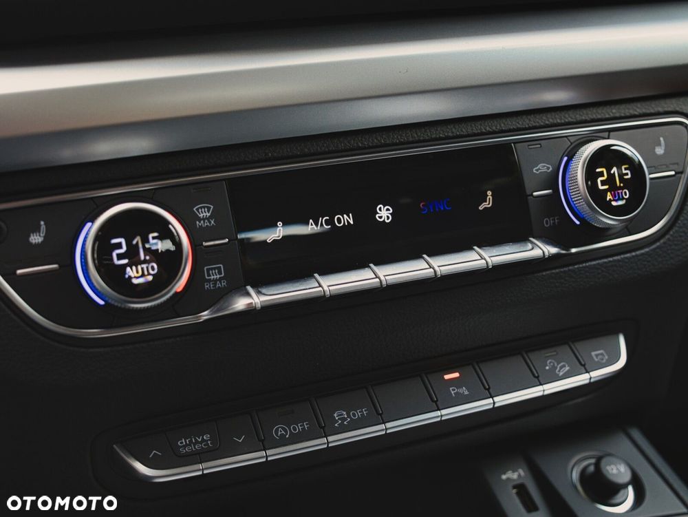 Audi Q5 Sportback - 31