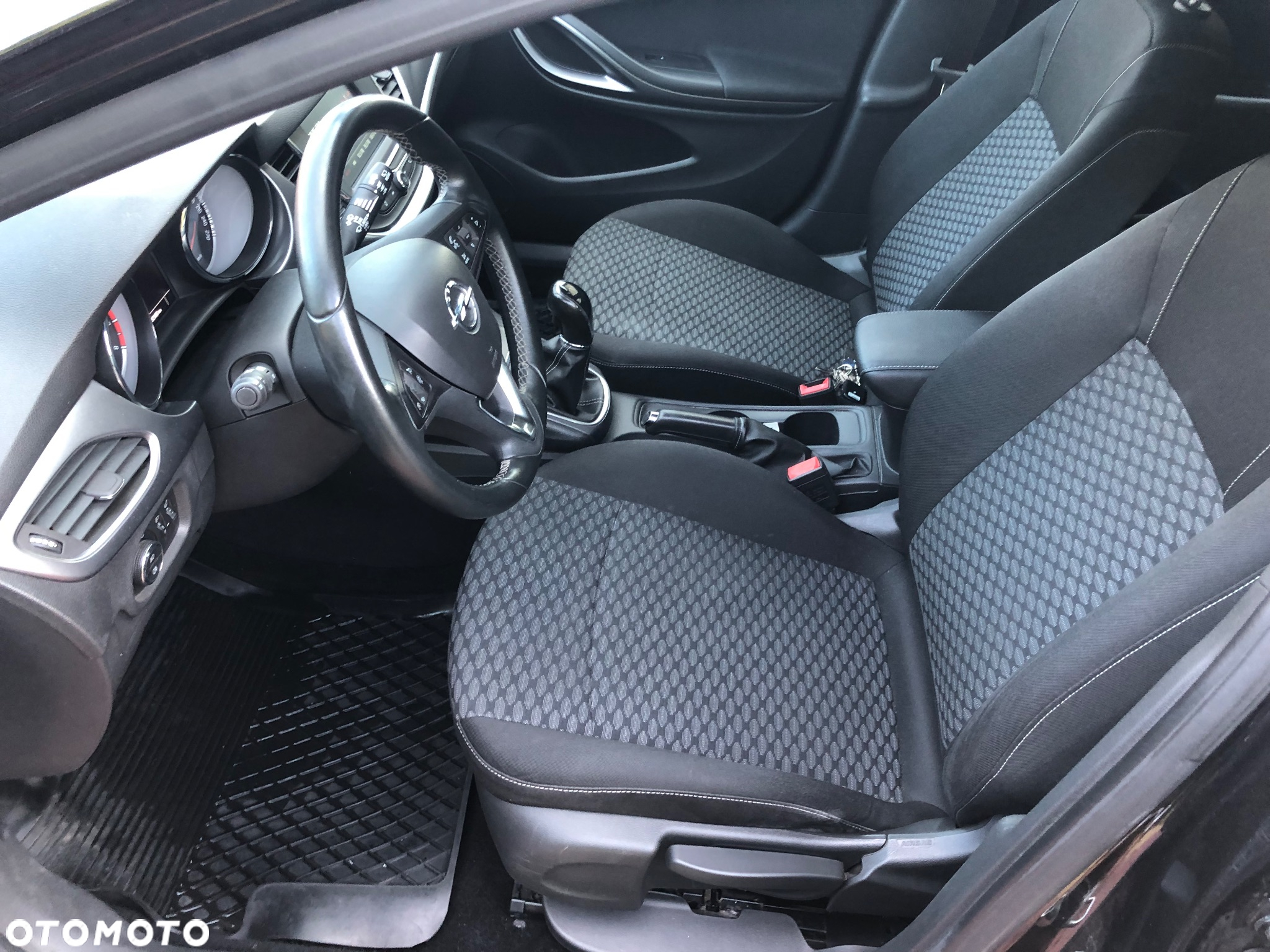 Opel Astra V 1.4 T Dynamic - 10