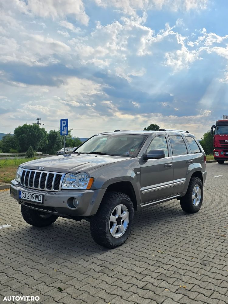 Jeep Grand Cherokee - 8