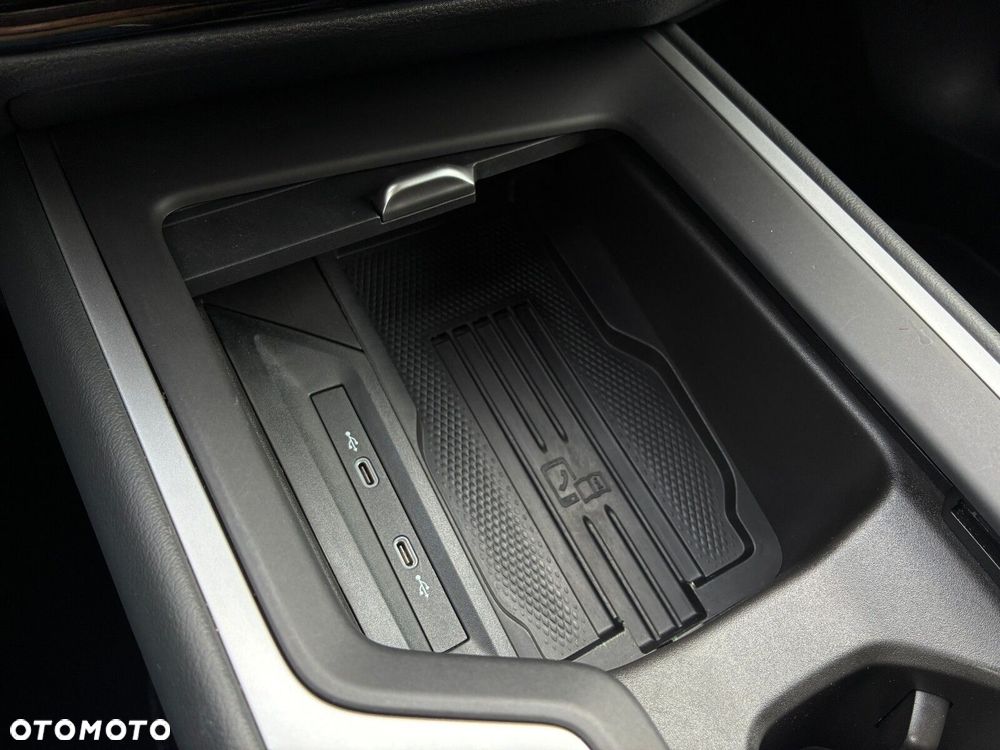 Volkswagen Passat - 24