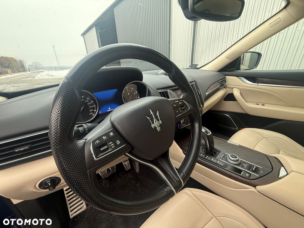 Maserati Levante S - 8