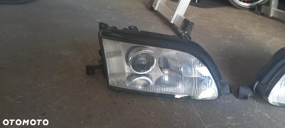 Lexus GS300 lampy lewa prawa przód - 2