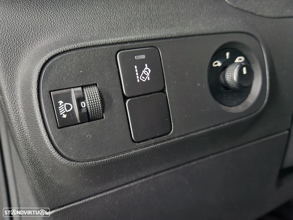 Citroën C3 1.6 BlueHDi Shine - 15