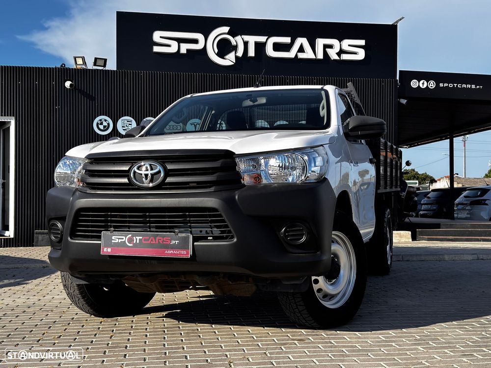 Toyota Hilux - 1