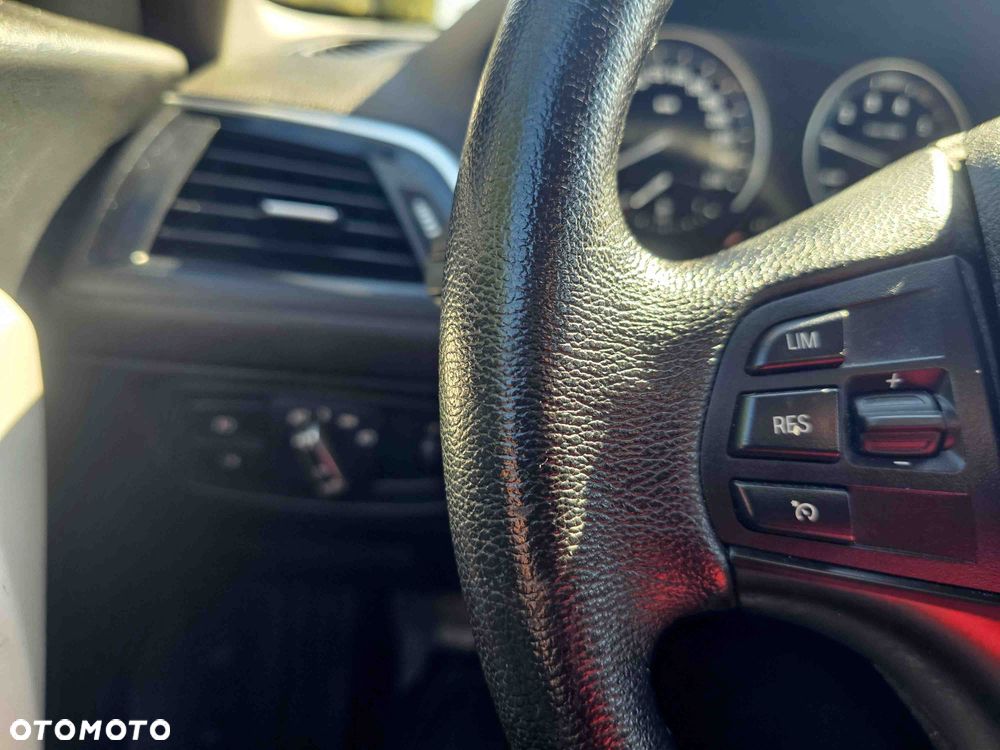 BMW Seria 1 118i Edition Metropolitan - 18