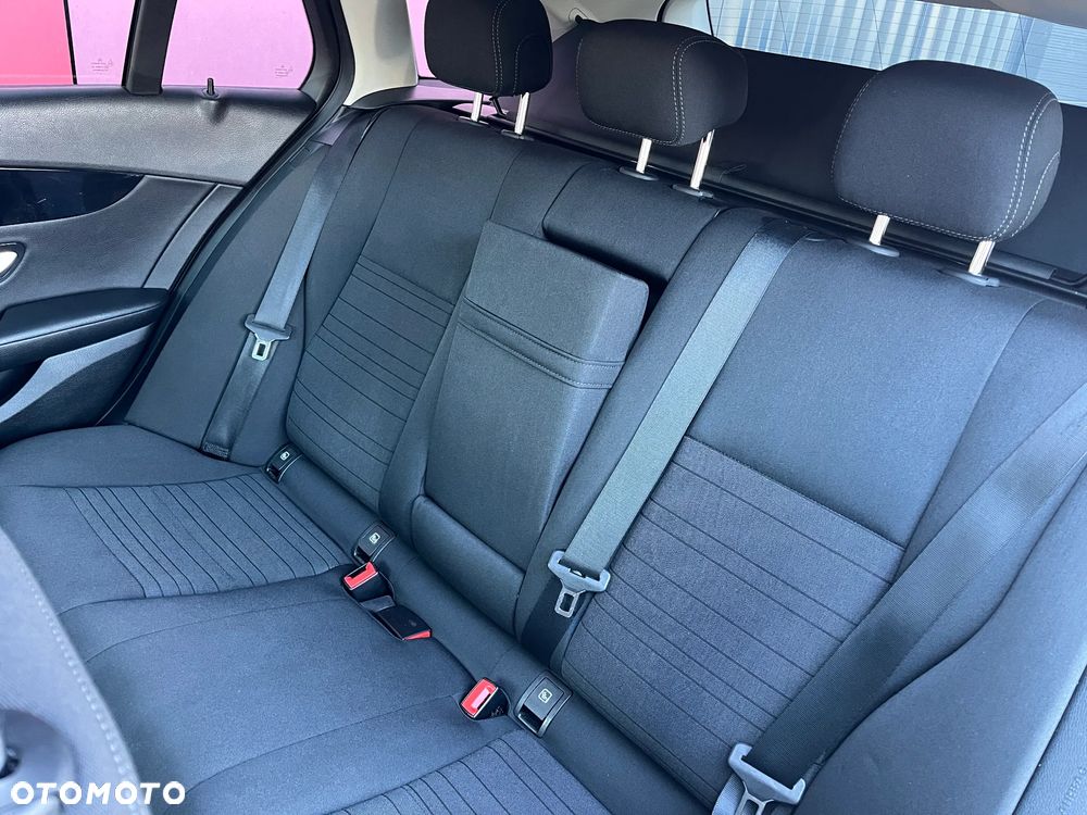 Mercedes-Benz Klasa C 200 d - 12