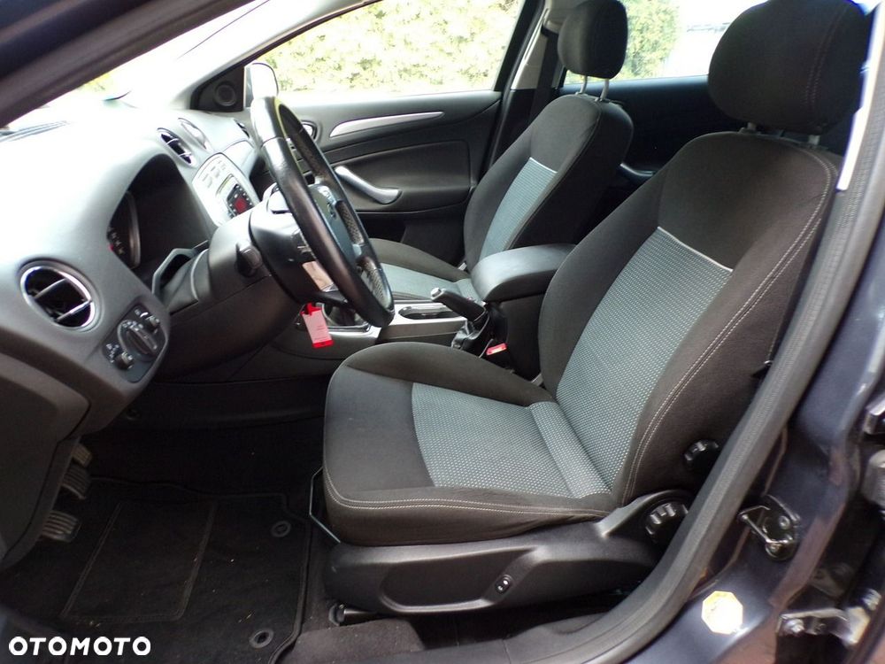 Ford Mondeo - 17